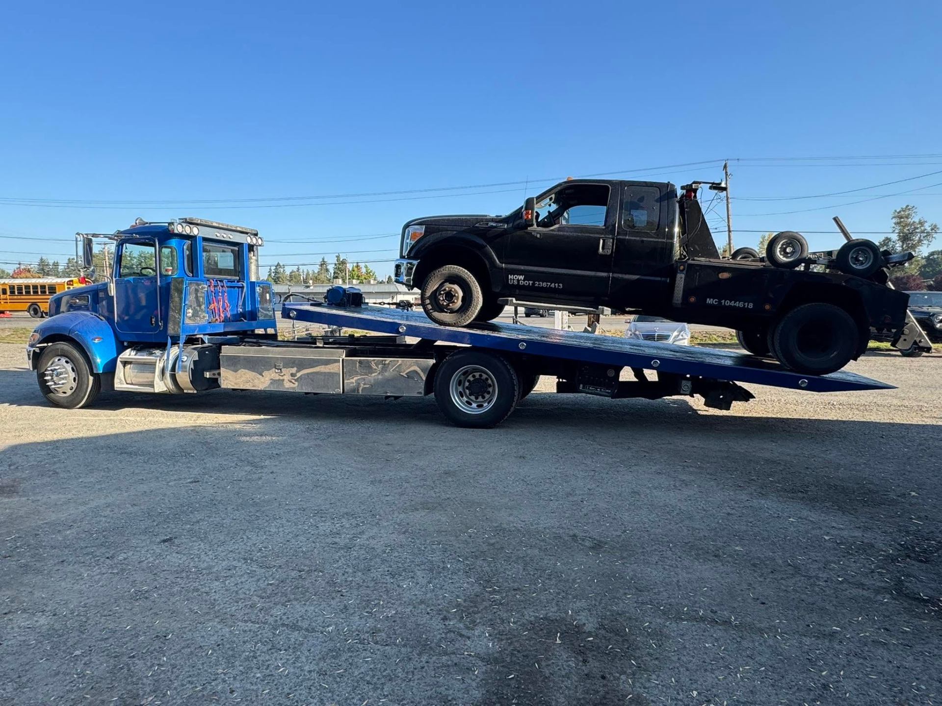 Flatbed transport for full-size trucks